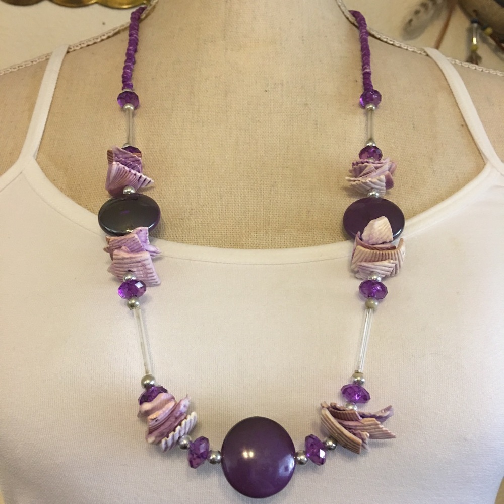 Vintage painted natural shell and bead necklace